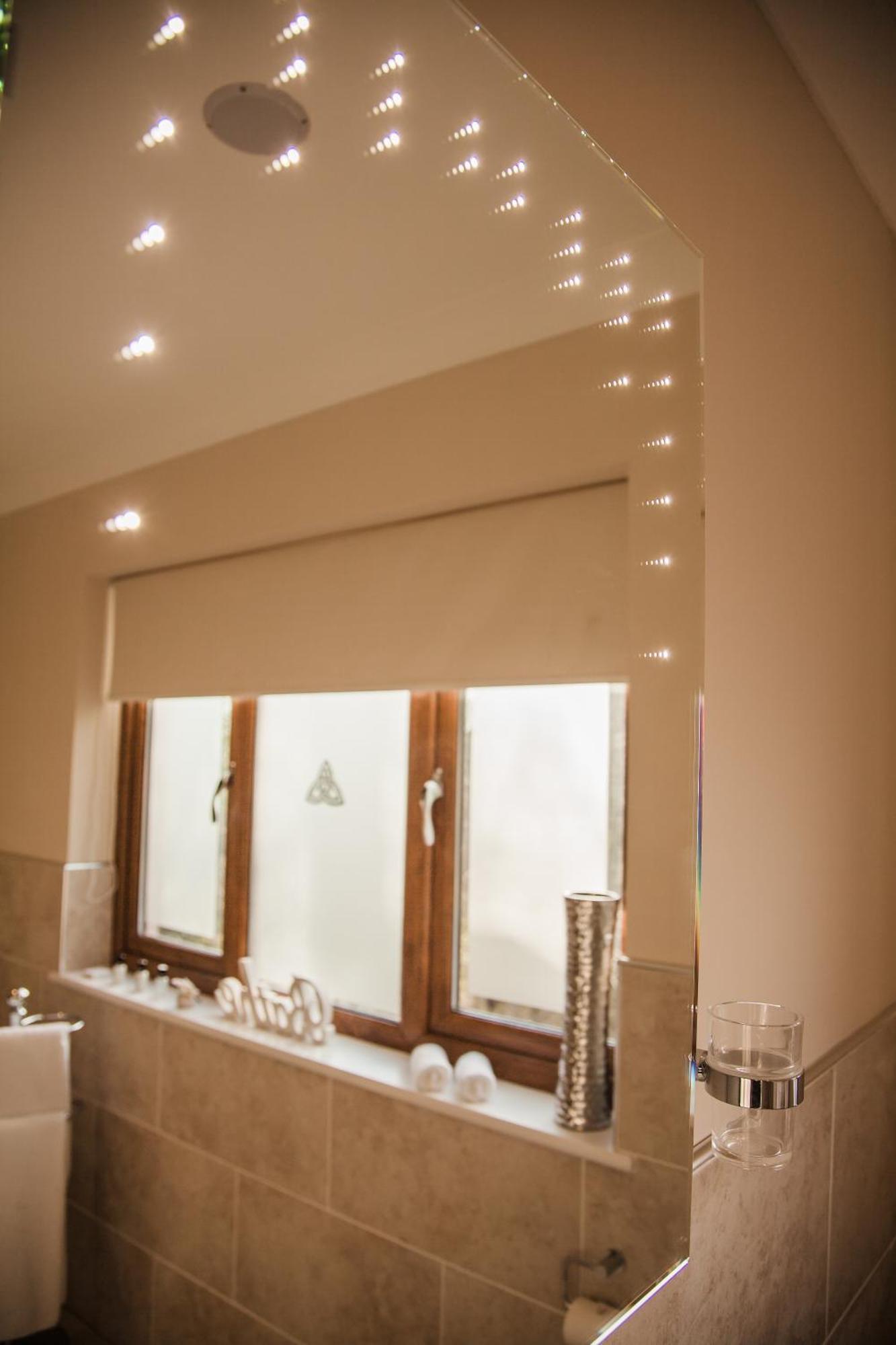 Gwesty'R Emlyn Hotel Нюкасъл Емлин Стая снимка