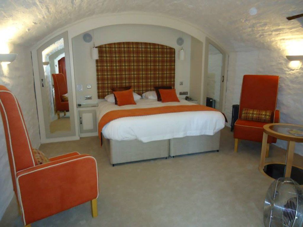 Gwesty'R Emlyn Hotel Нюкасъл Емлин Екстериор снимка