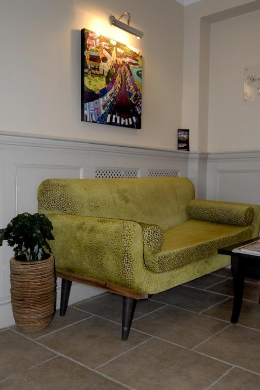 Gwesty'R Emlyn Hotel Нюкасъл Емлин Екстериор снимка