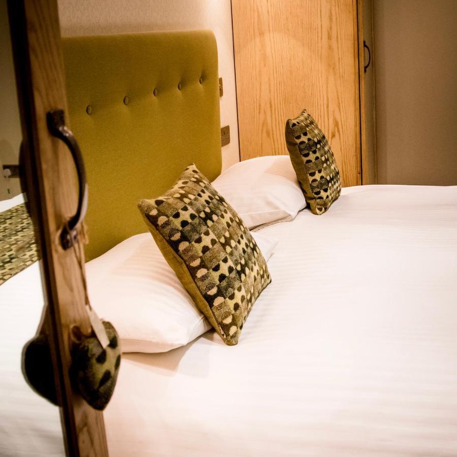 Gwesty'R Emlyn Hotel Нюкасъл Емлин Екстериор снимка