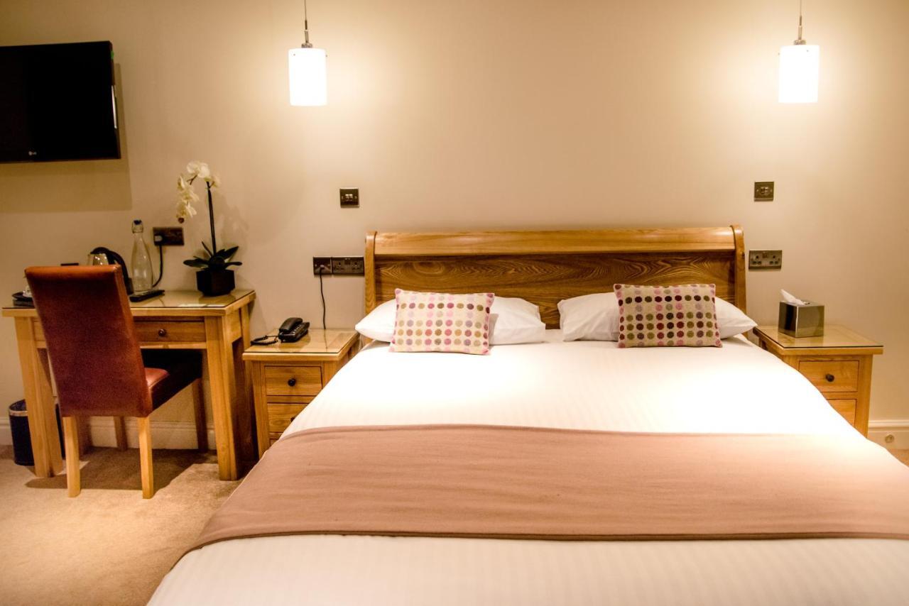 Gwesty'R Emlyn Hotel Нюкасъл Емлин Екстериор снимка